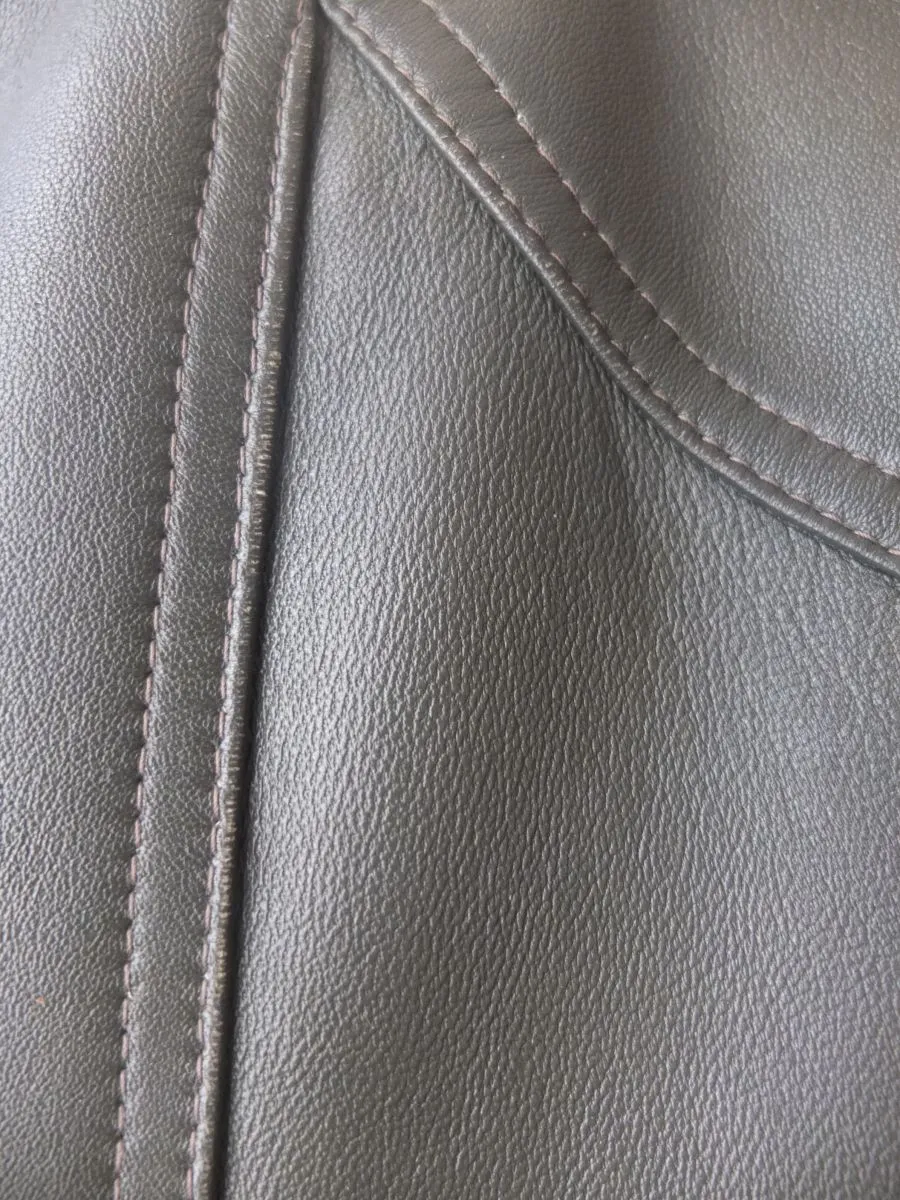 Jupe cuir mi-longue "Cuir 20 ans"