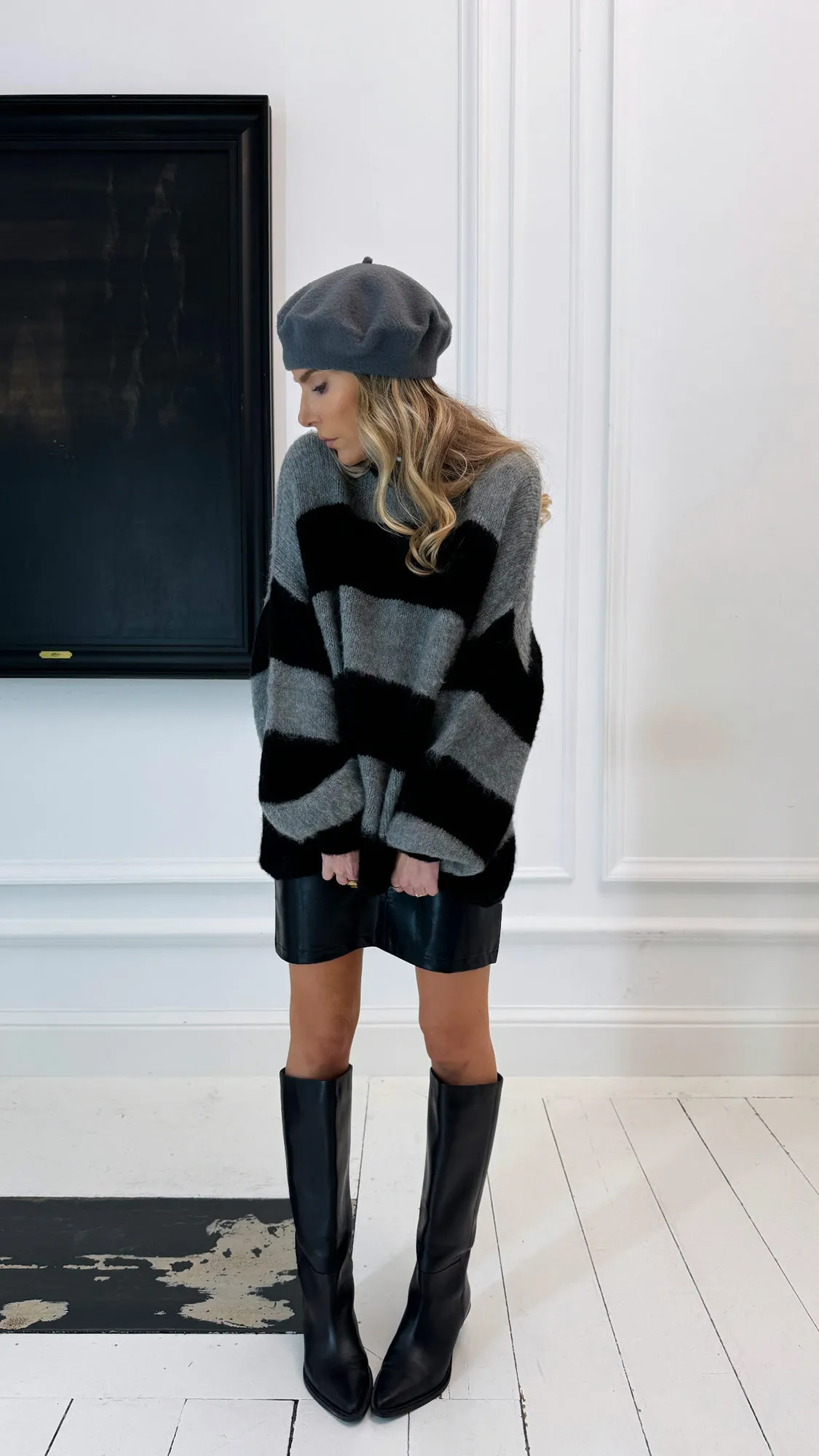 Jupe noire courte simili cuir