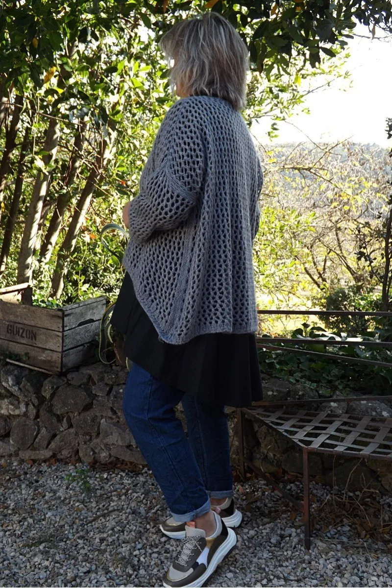 Pull femme ajouré oversize de couleur gris