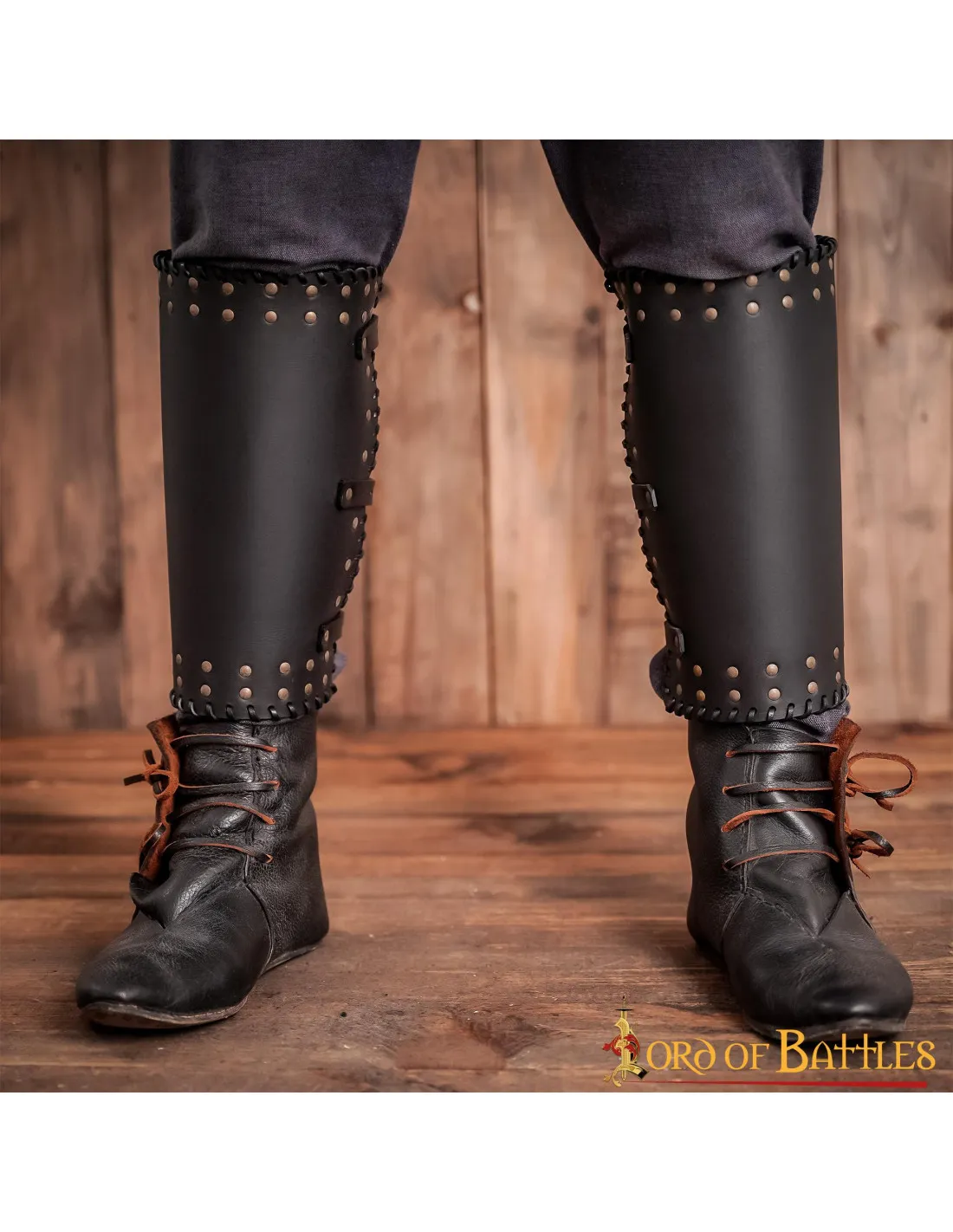 Viking greaves cuir noir véritable avec clous ⚔️ Boutique Épées